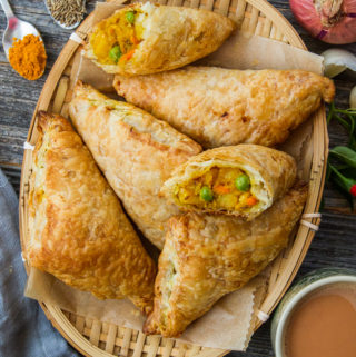 Baked-curry-puffs