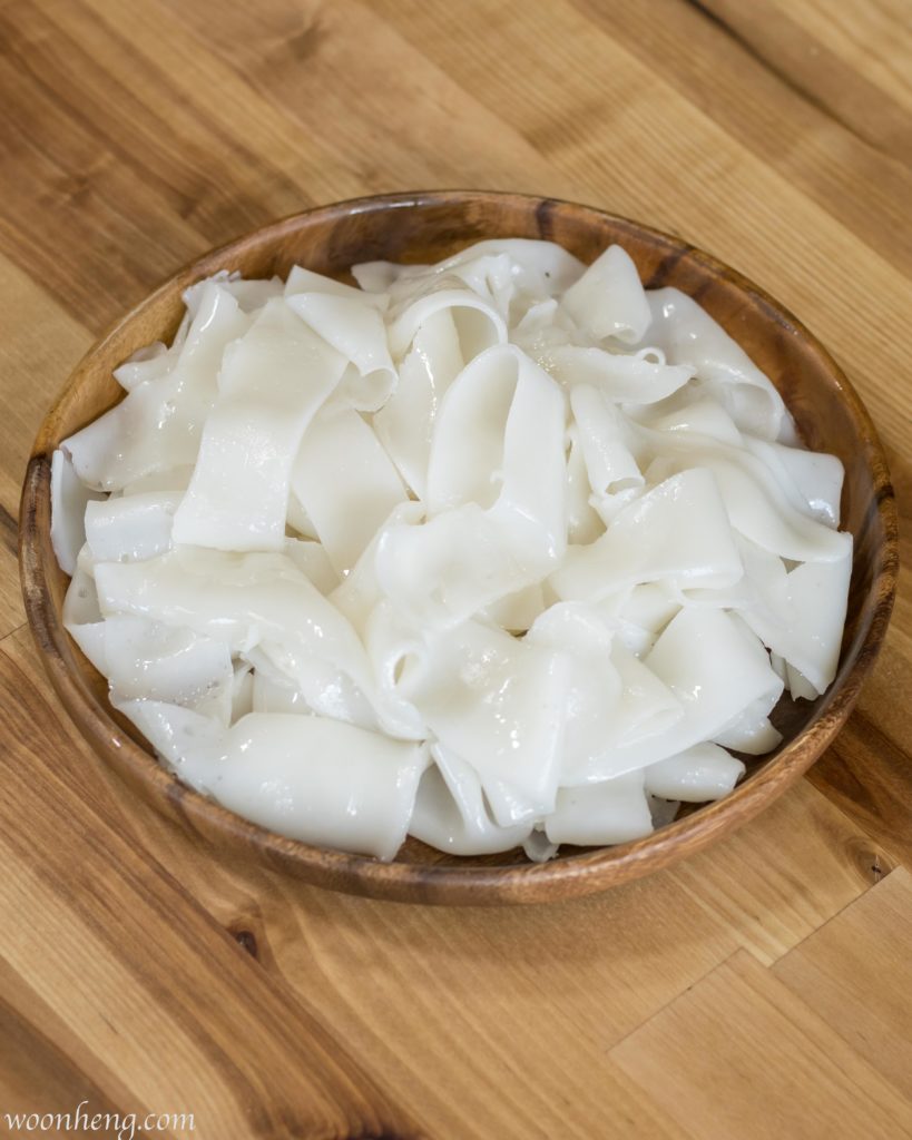 Homemade-flat-rice-noodles