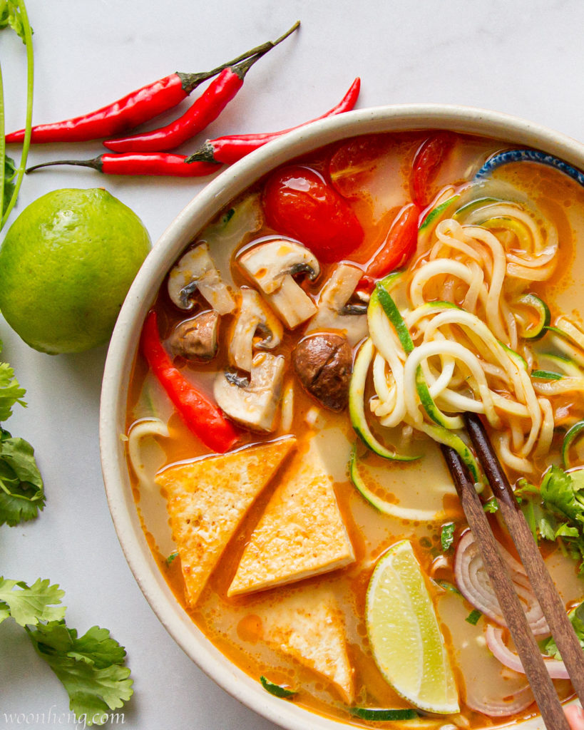 tom-yum-zoodles-soup