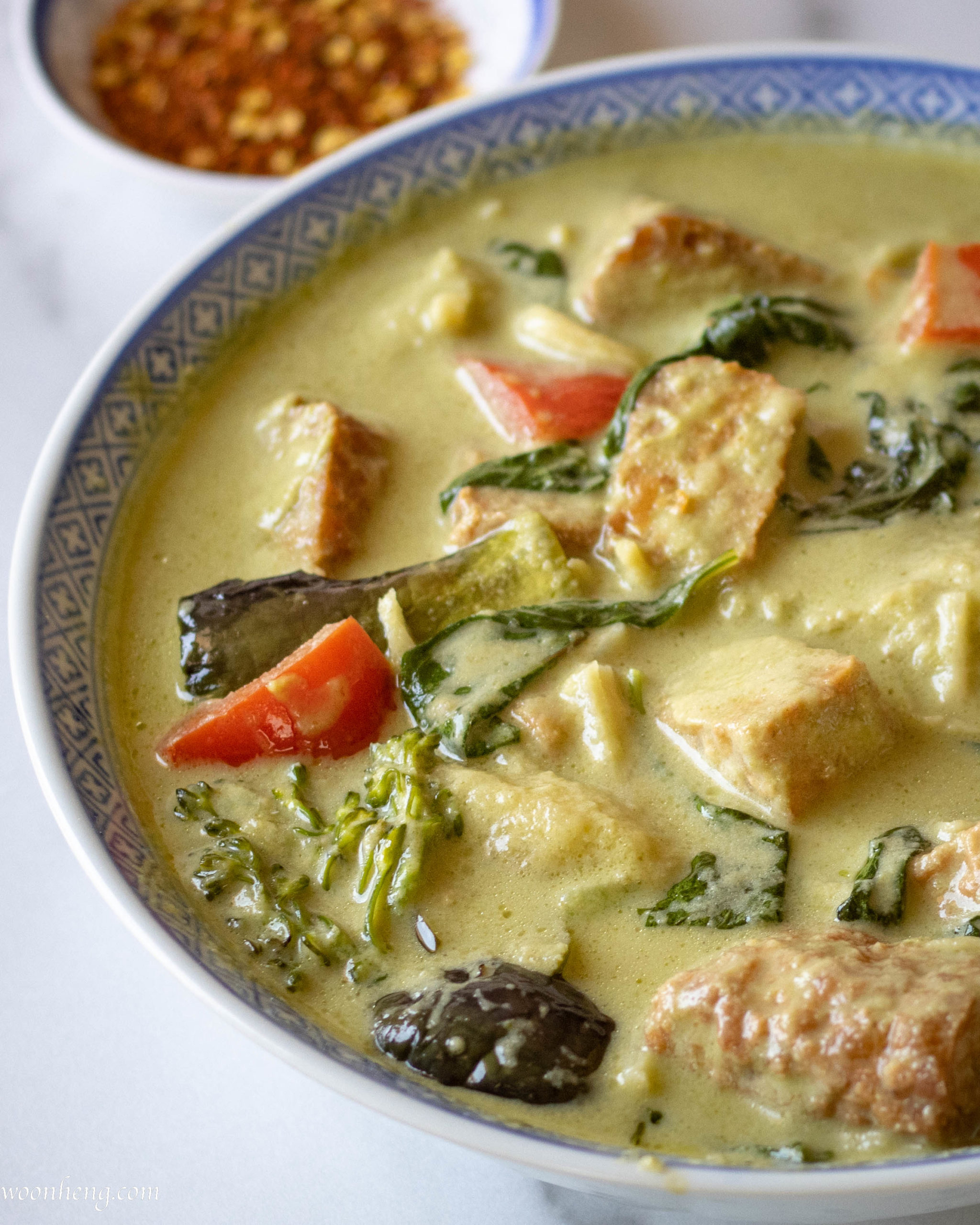 Thai Green Curry '泰式青咖哩'| Homemade paste, Vegan, Gluten-free - WoonHeng