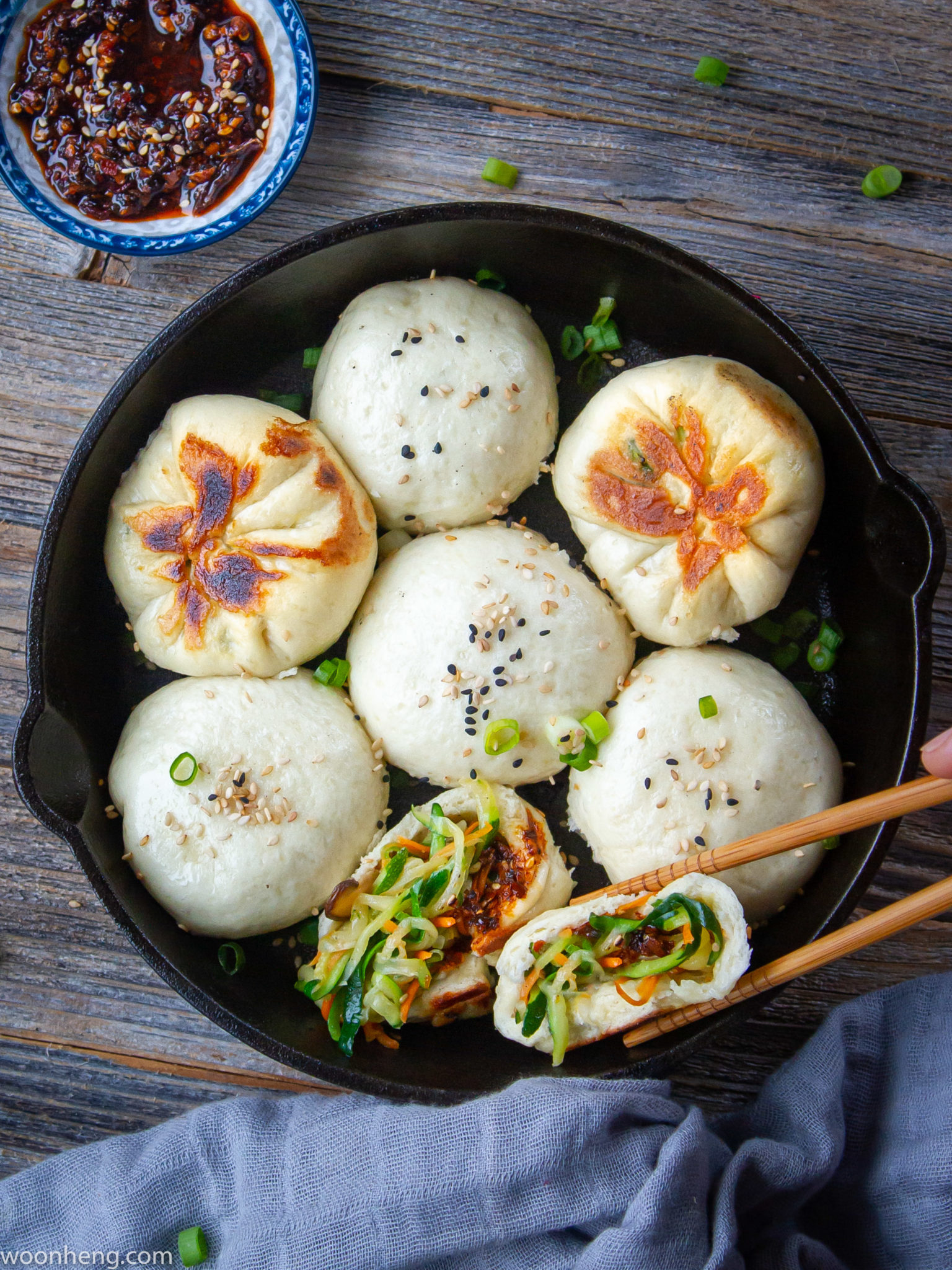 How to make Pan-fried Steamed Buns (Sheng Jian Bao) - WoonHeng