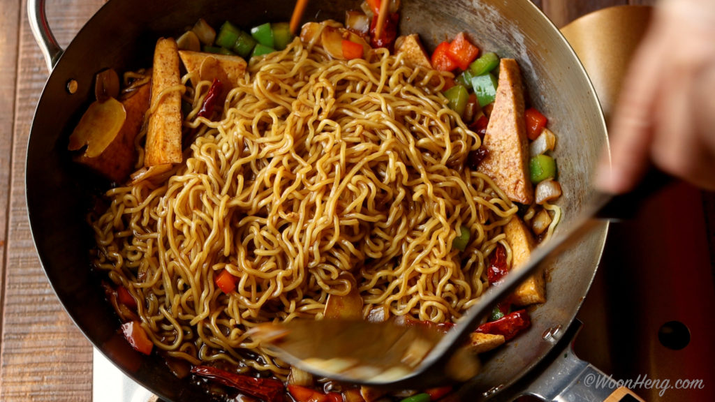 What Are Kung Pao Noodles?