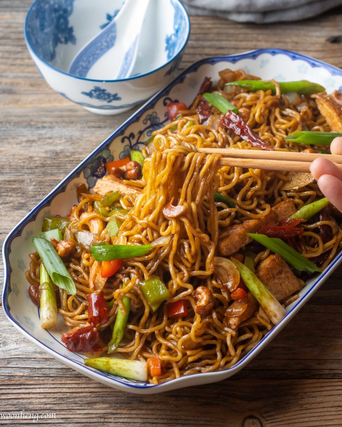 The Best Vegan Kung Pao Stir-Fry Noodles You Need Now - WoonHeng